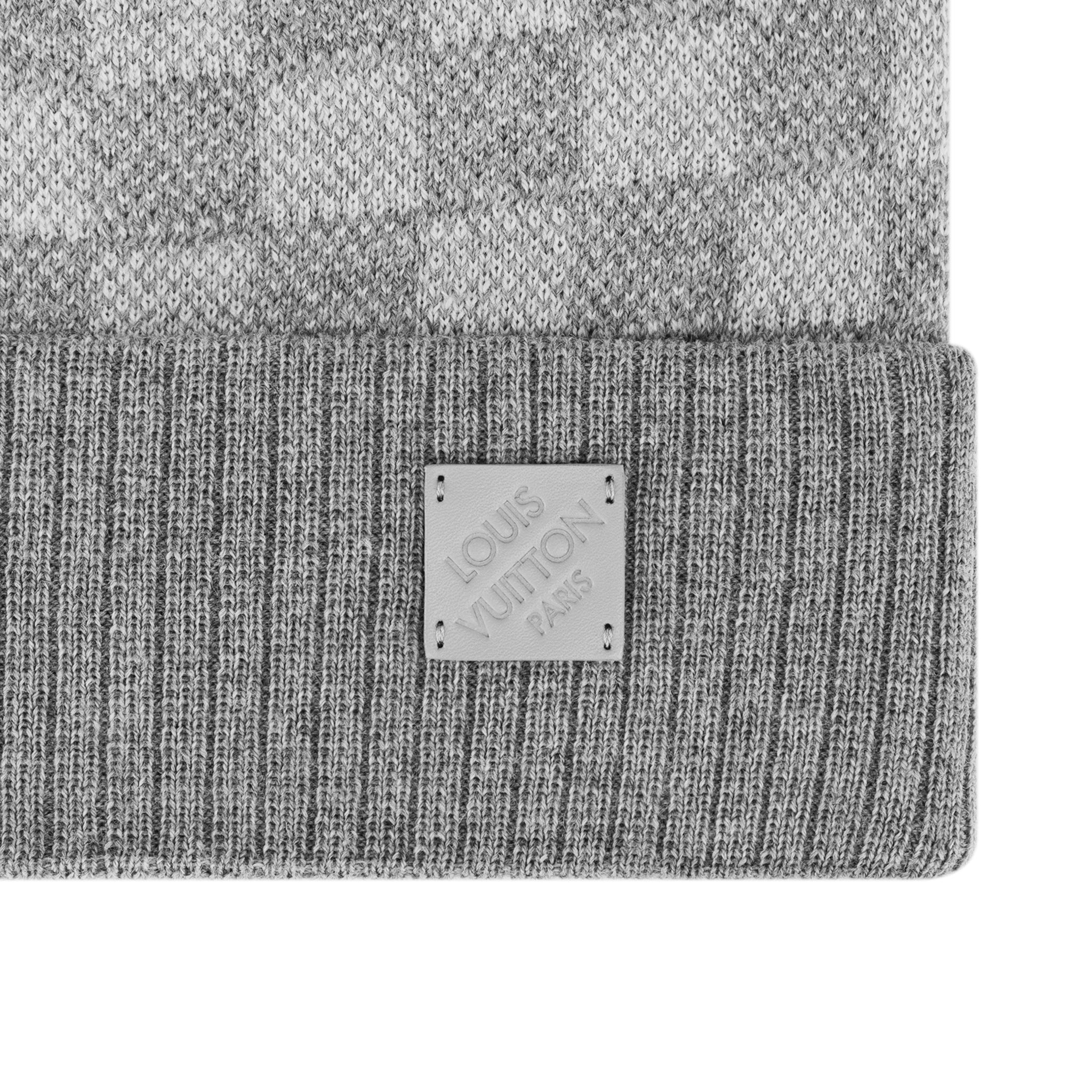 Detail view of Louis Vuitton Néo Petit Damier Grey Beanie & Scarf NVPROD3920087V